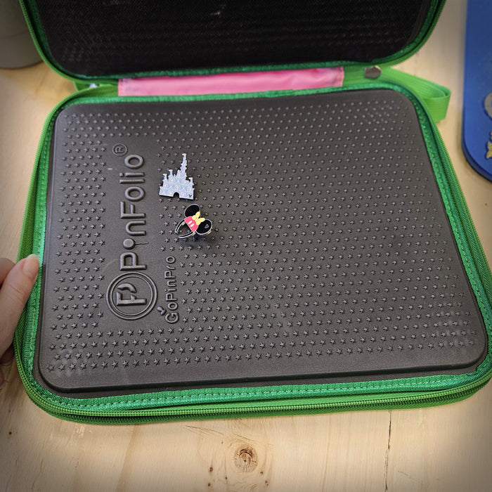 PinFolio Maxx Show - Green / Pink