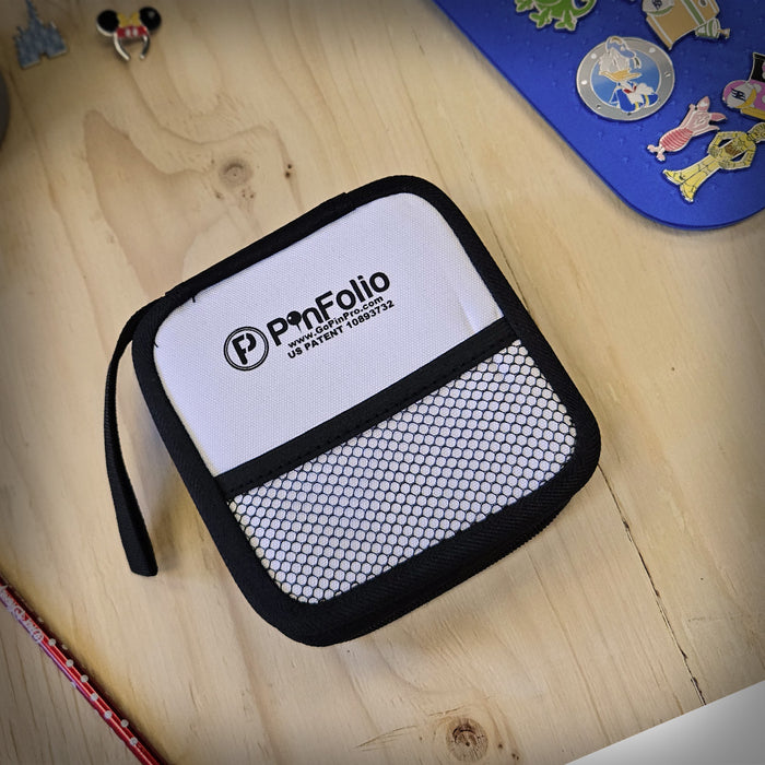PinFolio Mini Show - Black / White